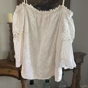 Lilly Pulitzer top. Off shoulder.